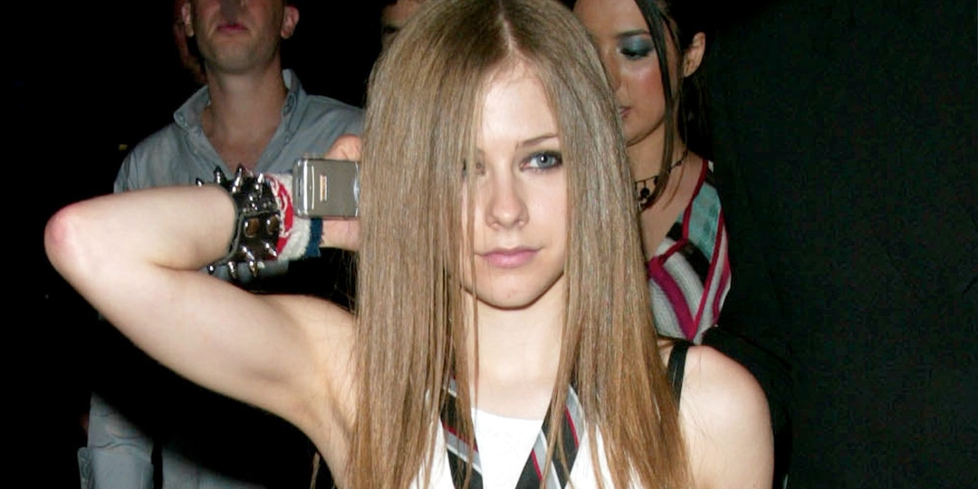Avril Lavigne Shares Surprising Story Behind Her Early Hairstyle - E! Online